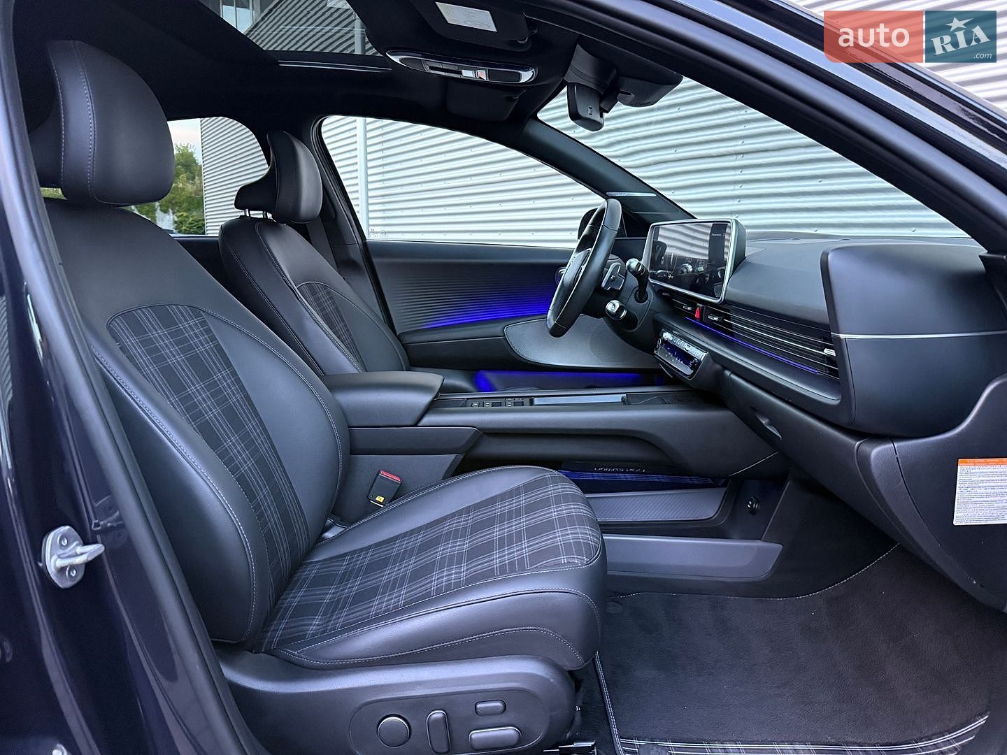 Hyundai Ioniq 6 2024 VIN KMHM541C6PA023656 фото оголошення 76 з 81