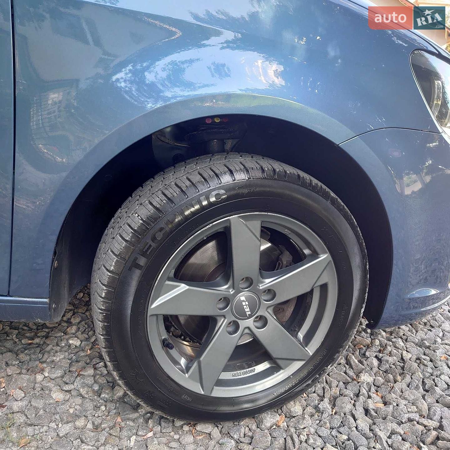 Volkswagen Touran 2011 VIN WVGZZZ1TZBW075757 фото оголошення 11 з 13