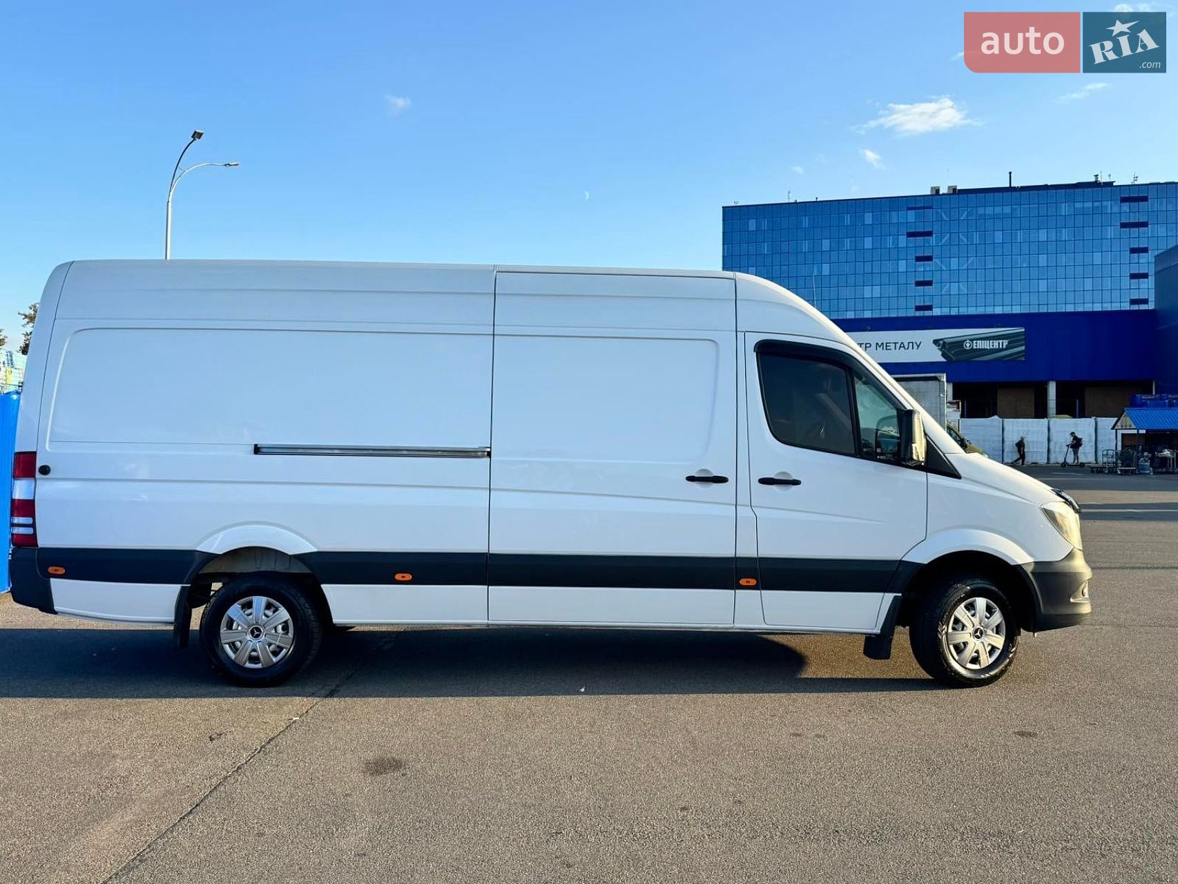 Mercedes-Benz Sprinter 2017 VIN WDB9066351P521176 фото оголошення 2 з 32
