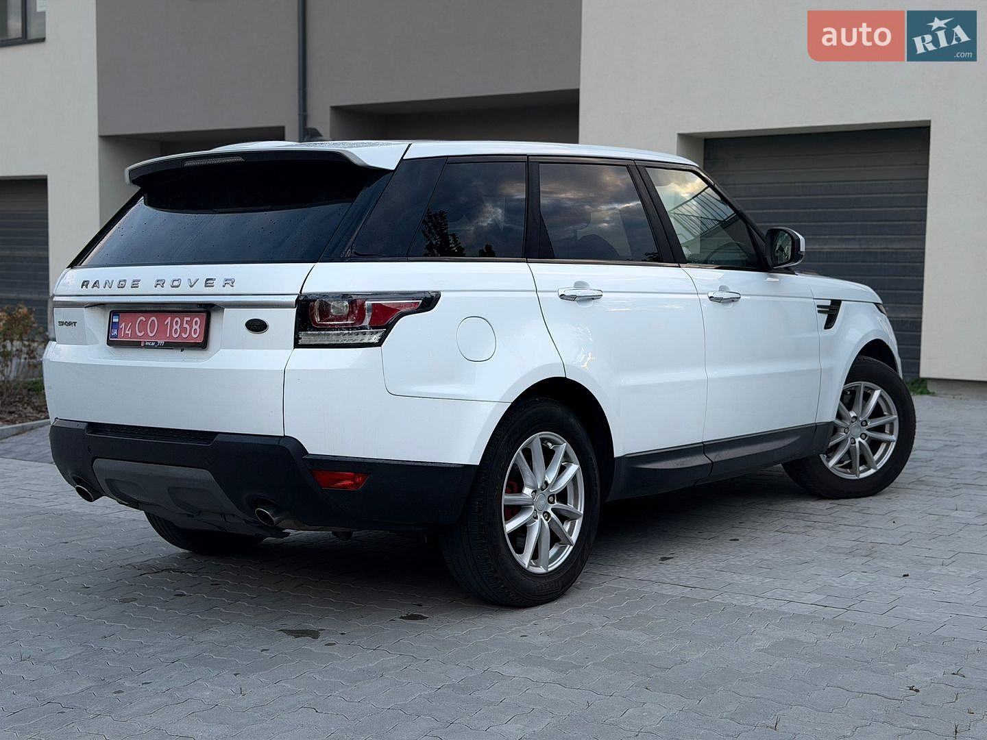 Land Rover Range Rover Sport 2016 VIN SALWG2KF3GA663370 фото оголошення 11 з 21