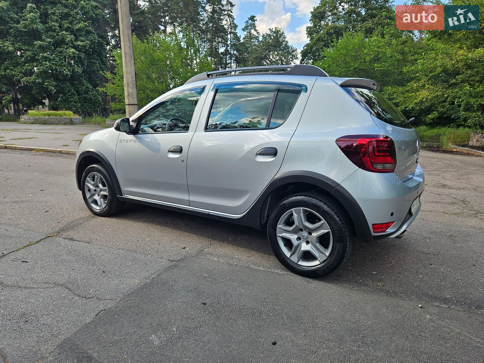 Renault Sandero StepWay 2019 VIN VF15SRA1A63199283 фото оголошення 4 з 28