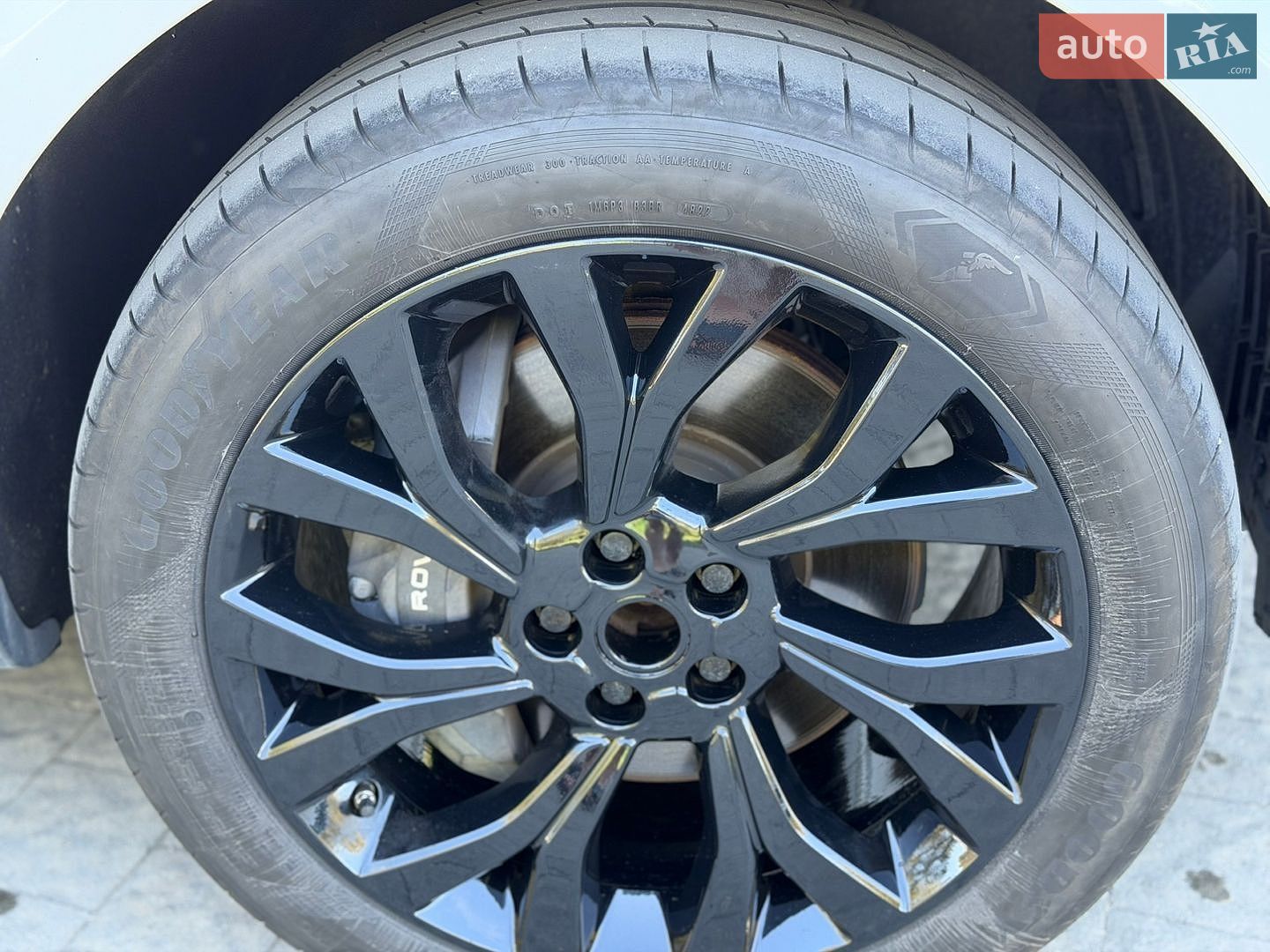 Land Rover Range Rover 2018 VIN SALGS2RE5JA393890 фото оголошення 21 з 23