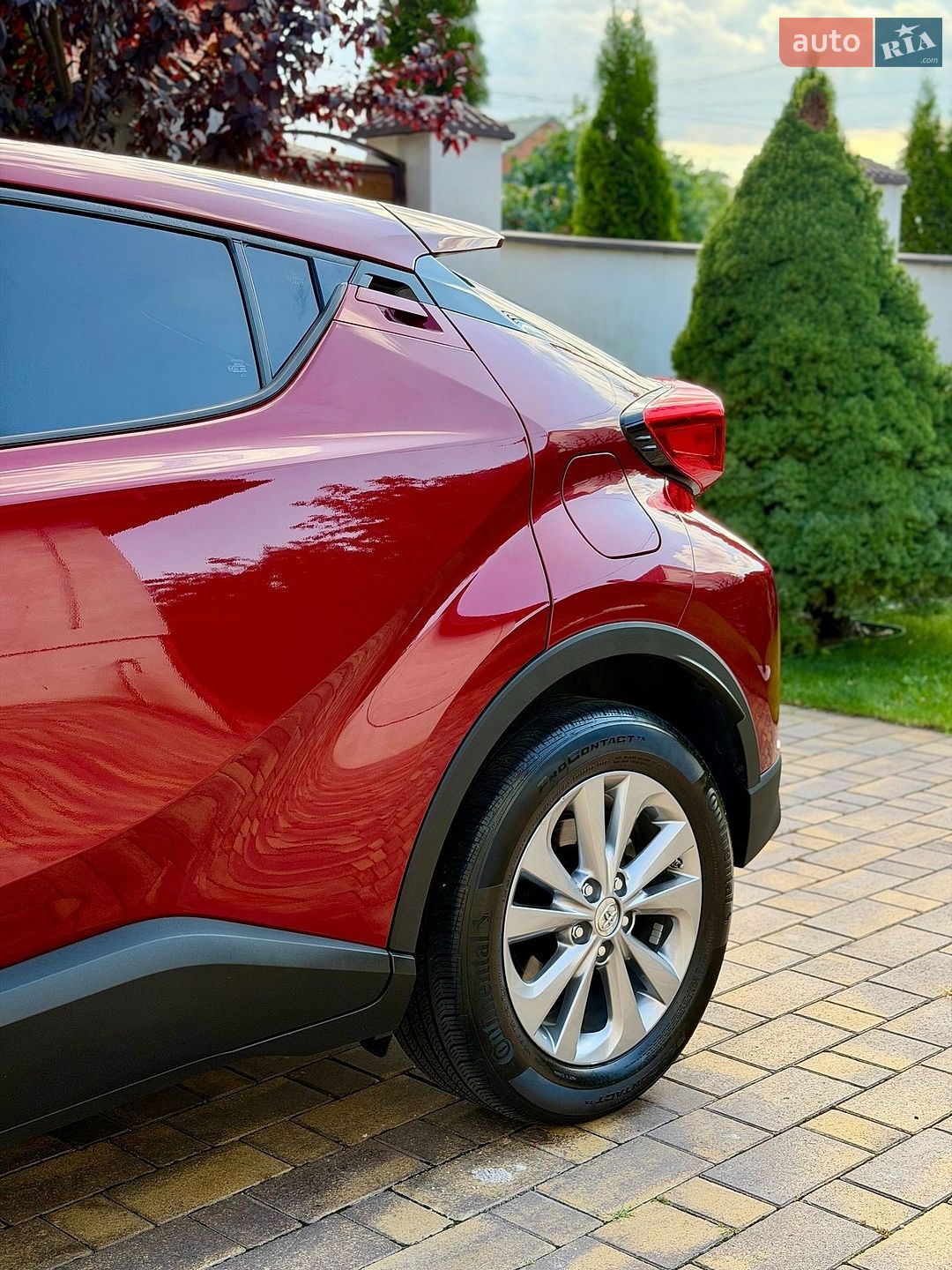Toyota C-HR 2019 VIN NMTKHMBX6KR074704 фото оголошення 5 з 56