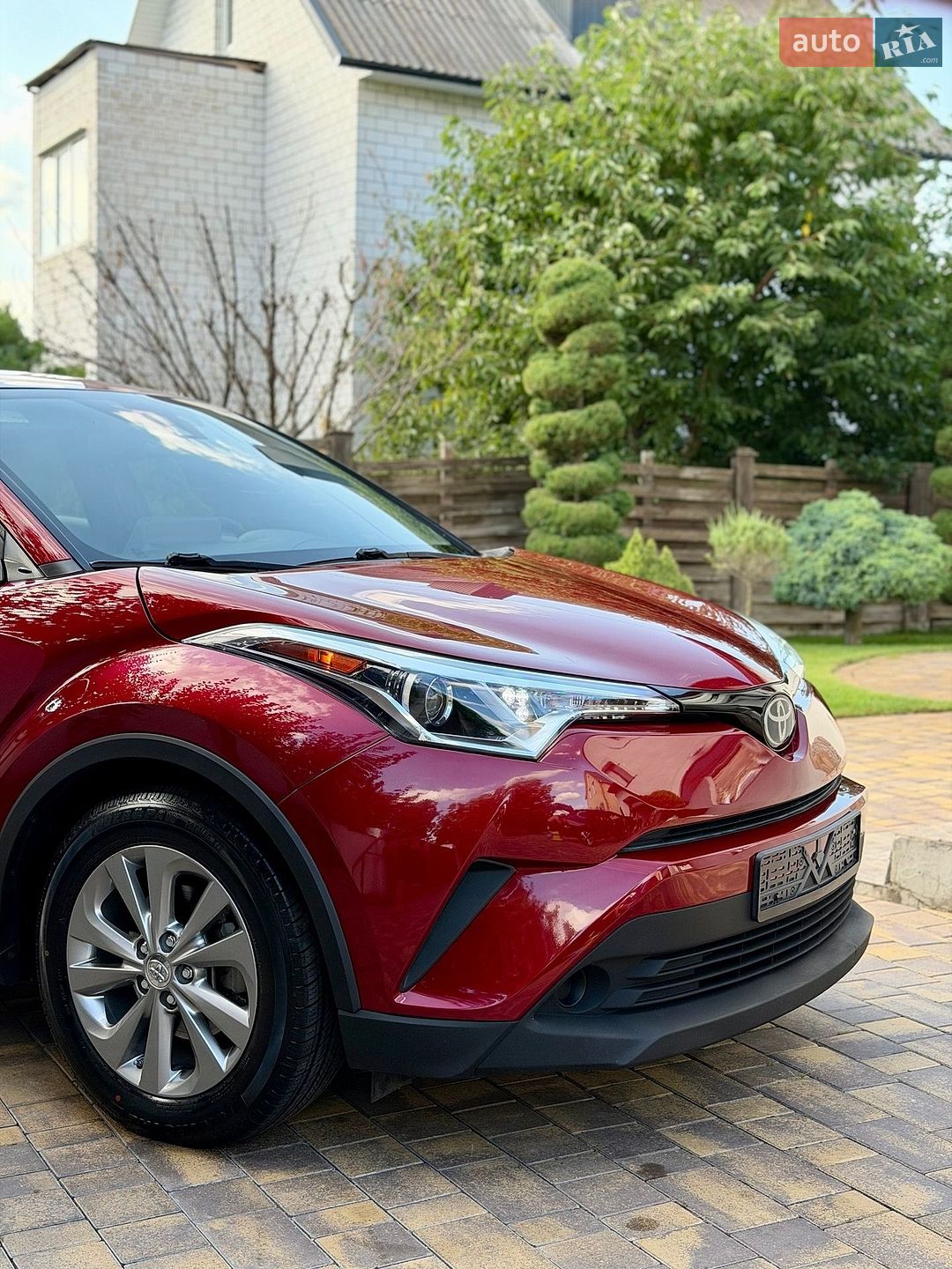 Toyota C-HR 2019 VIN NMTKHMBX6KR074704 фото оголошення 9 з 56