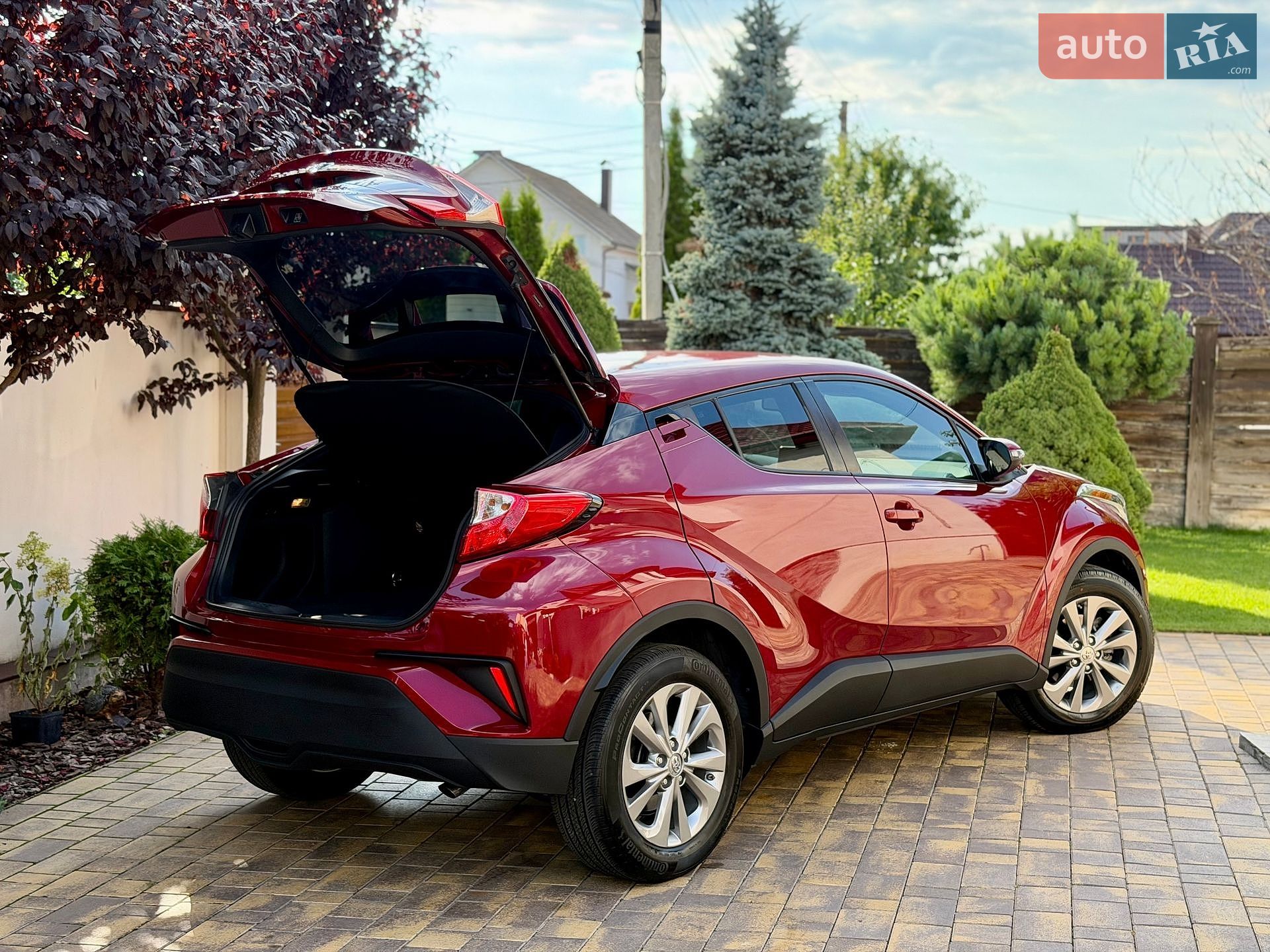 Toyota C-HR 2019 VIN NMTKHMBX6KR074704 фото оголошення 32 з 56