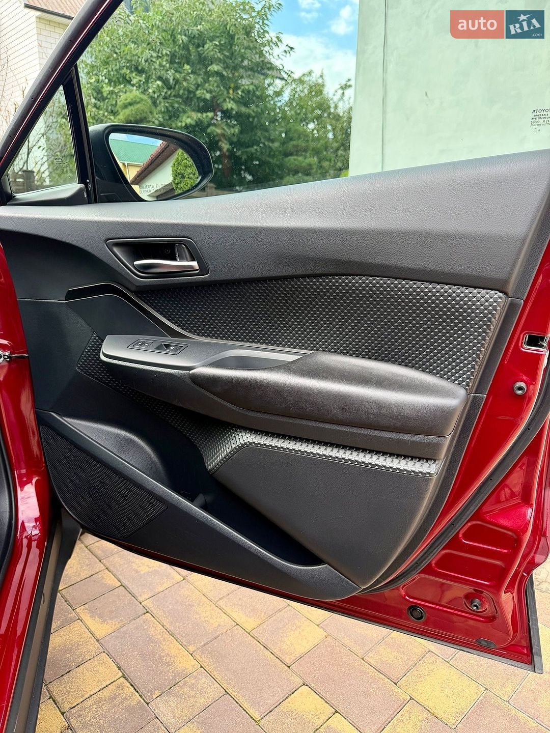 Toyota C-HR 2019 VIN NMTKHMBX6KR074704 фото оголошення 40 з 56