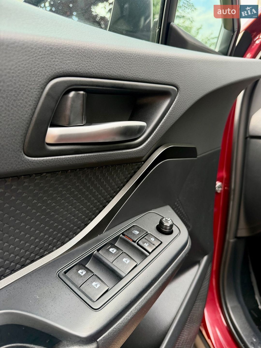 Toyota C-HR 2019 VIN NMTKHMBX6KR074704 фото оголошення 49 з 56