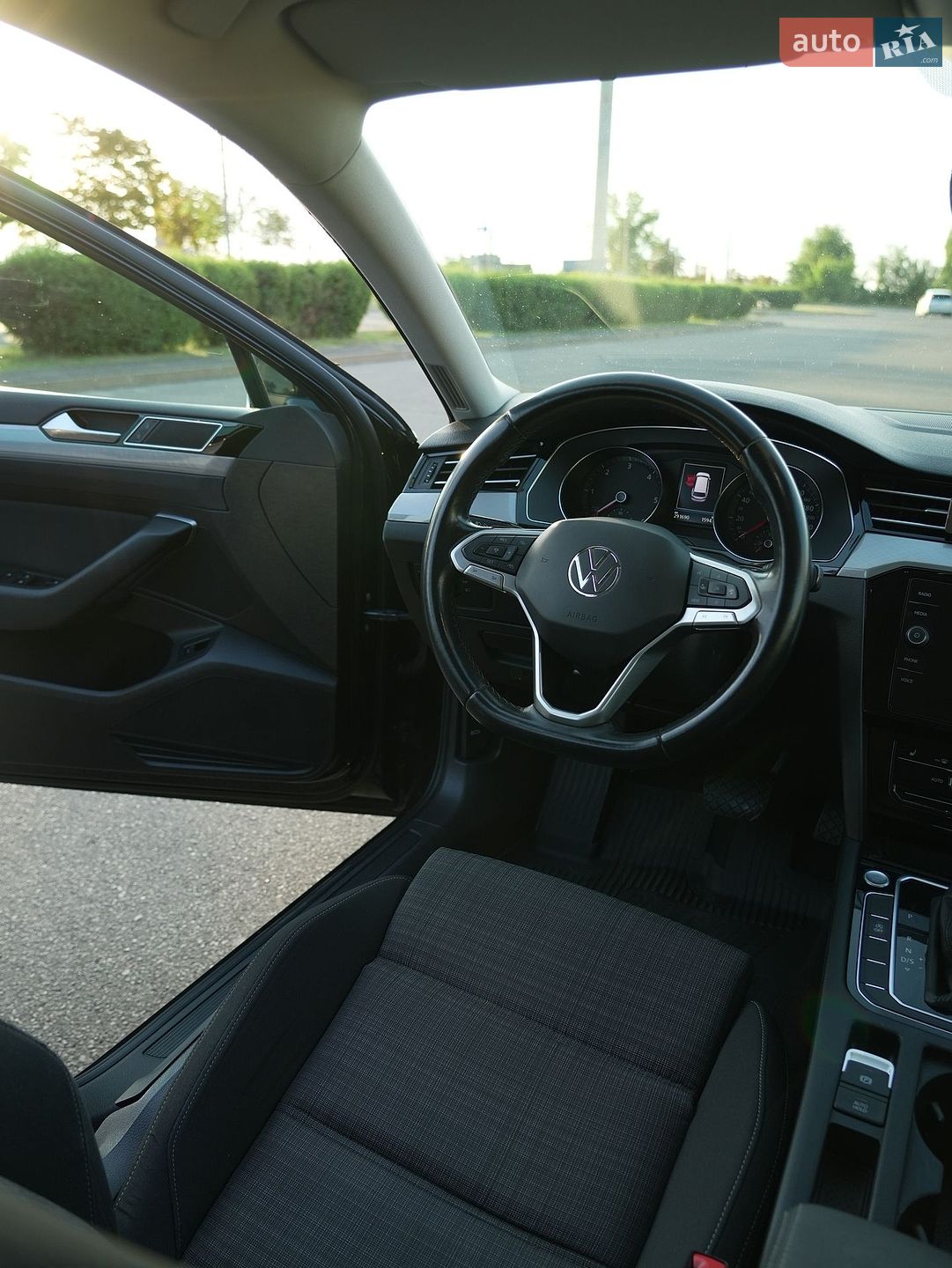 Volkswagen Passat 2021 VIN WVWZZZ3CZME067289 фото оголошення 33 з 63