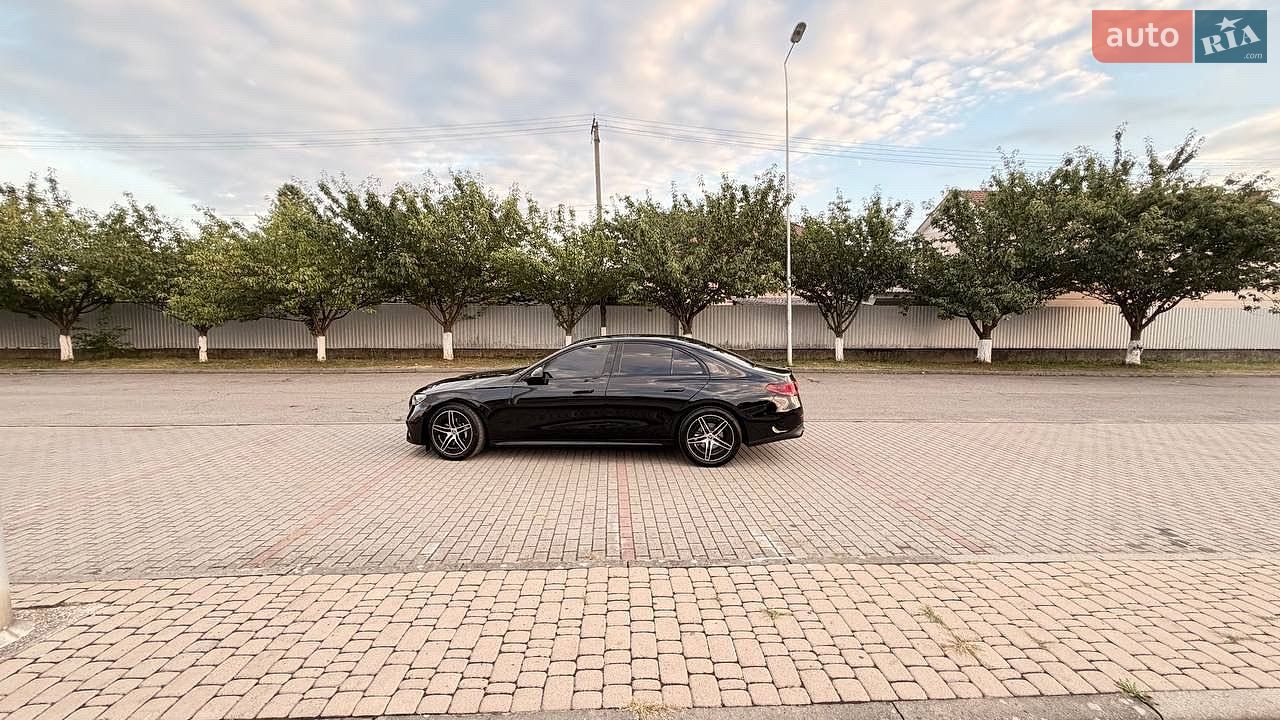 Mercedes-Benz E-Class 2023 VIN W1KLF0EB3RA016907 фото оголошення 19 з 49