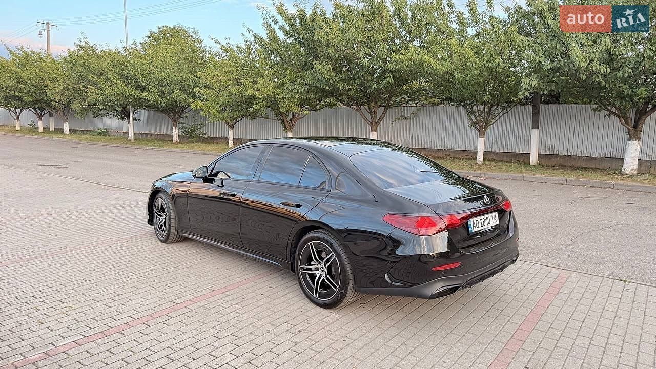 Mercedes-Benz E-Class 2023 VIN W1KLF0EB3RA016907 фото оголошення 24 з 49