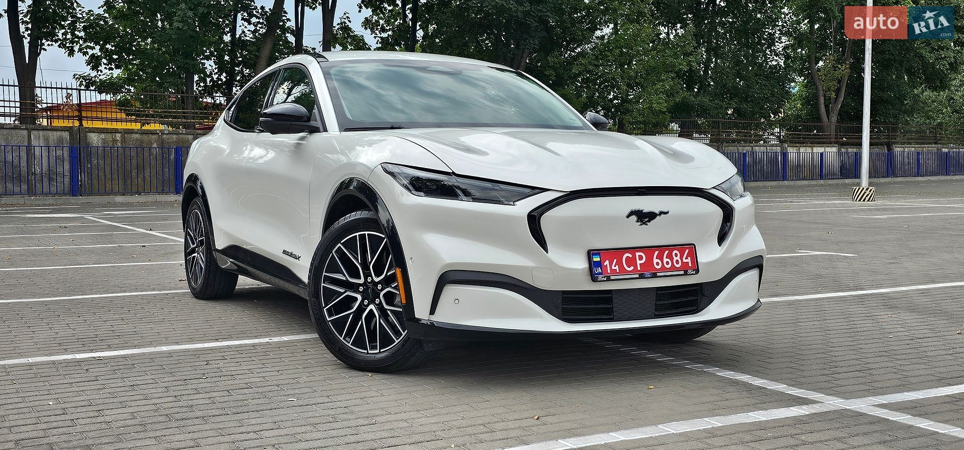 Ford Mustang Mach-E 2024 VIN 3FMTK3SU1RMA04749 фото оголошення 5 з 111