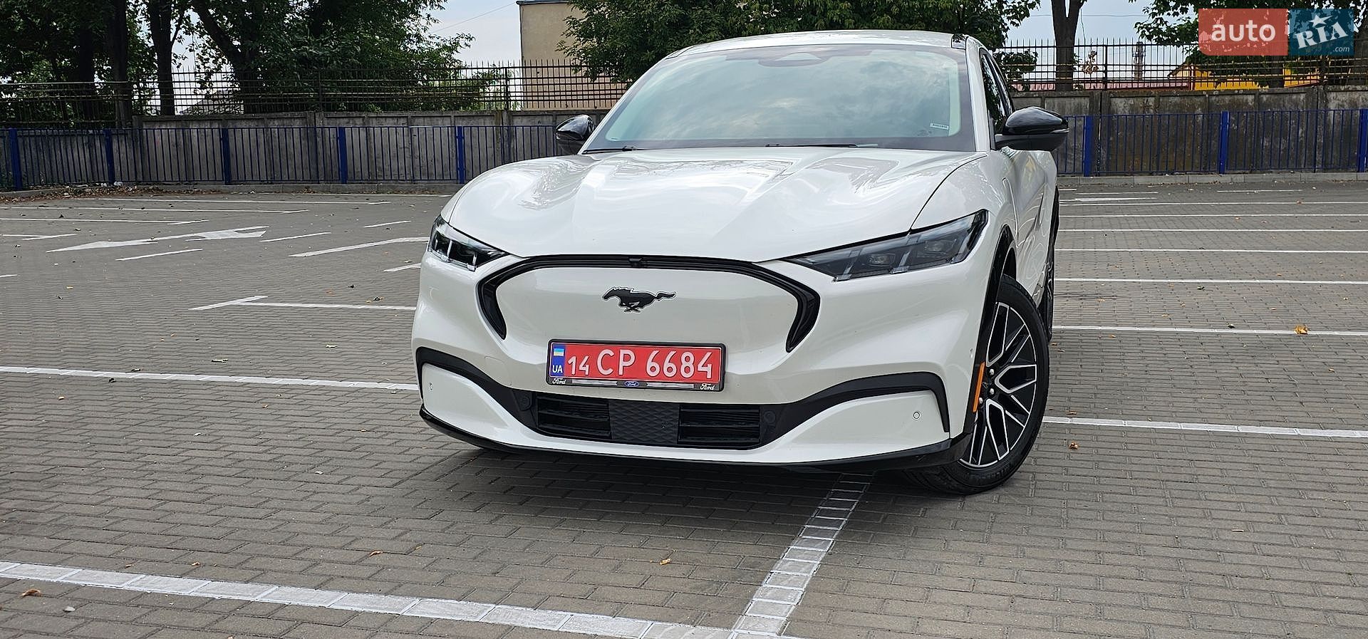 Ford Mustang Mach-E 2024 VIN 3FMTK3SU1RMA04749 фото оголошення 9 з 111