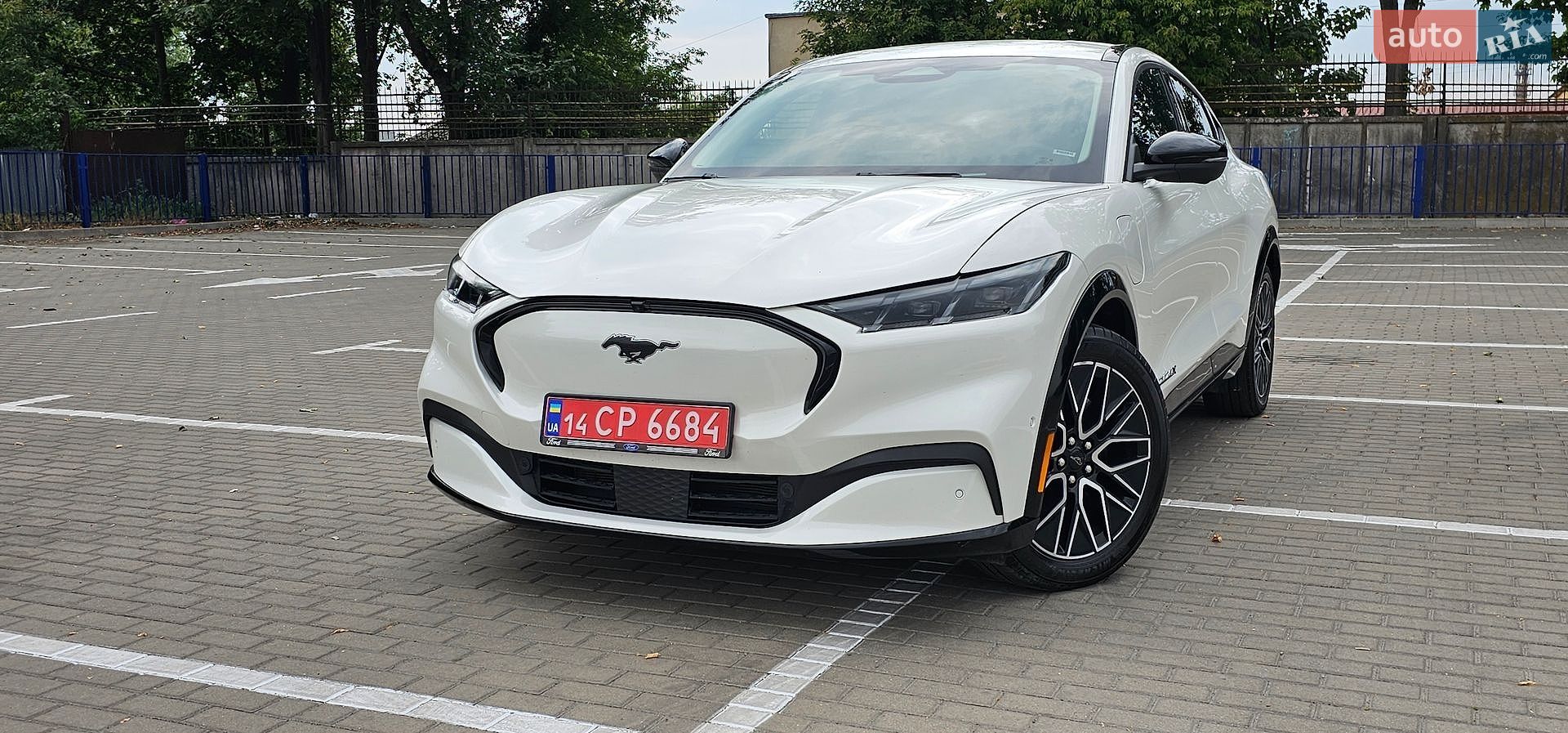 Ford Mustang Mach-E 2024 VIN 3FMTK3SU1RMA04749 фото оголошення 10 з 111