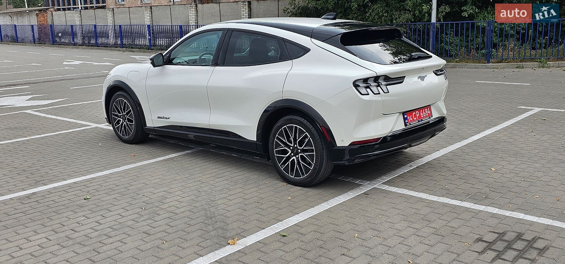 Ford Mustang Mach-E 2024 VIN 3FMTK3SU1RMA04749 фото оголошення 28 з 111