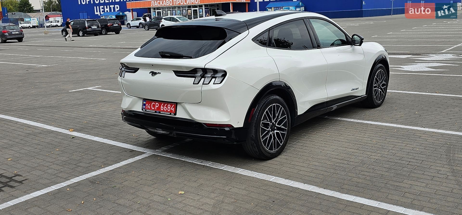 Ford Mustang Mach-E 2024 VIN 3FMTK3SU1RMA04749 фото оголошення 37 з 111