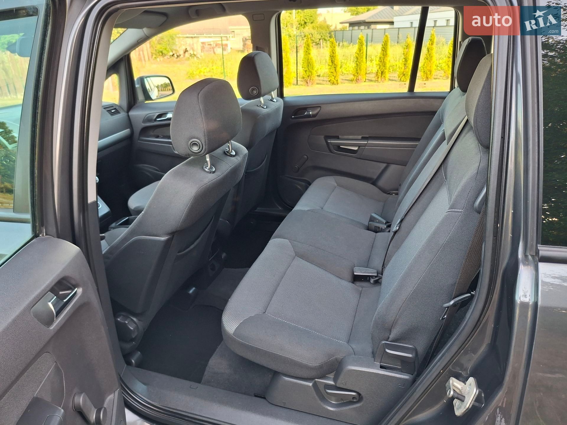 Opel Zafira 2012 VIN W0L0AHM75C2090060 фото оголошення 2 з 13