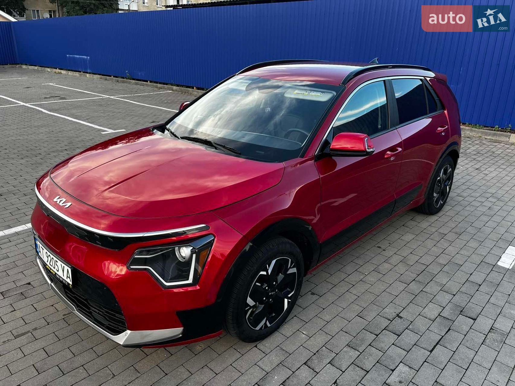 KIA Niro 2024 VIN KNDCR3L15R5113256 фото оголошення 2 з 18