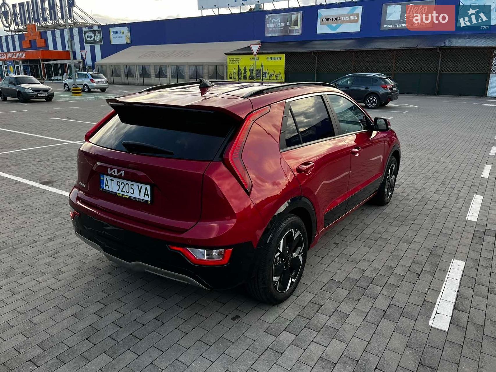 KIA Niro 2024 VIN KNDCR3L15R5113256 фото оголошення 4 з 18