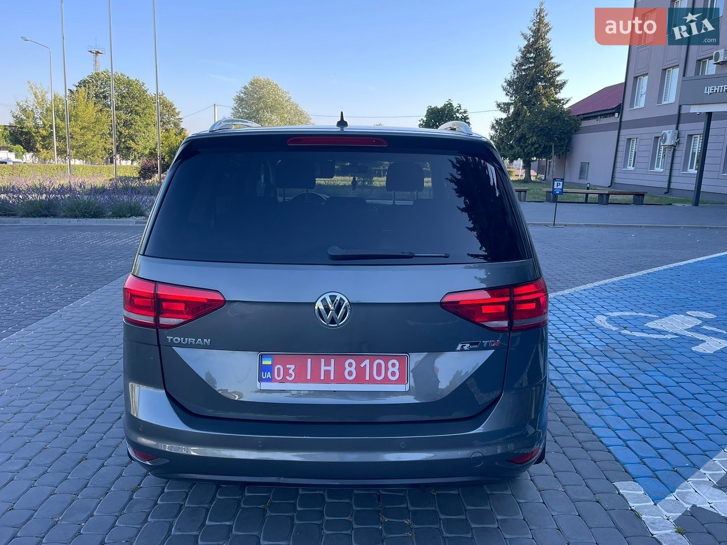 Volkswagen Touran 2016 VIN WVGZZZ1TZHW017804 фото оголошення 10 з 43