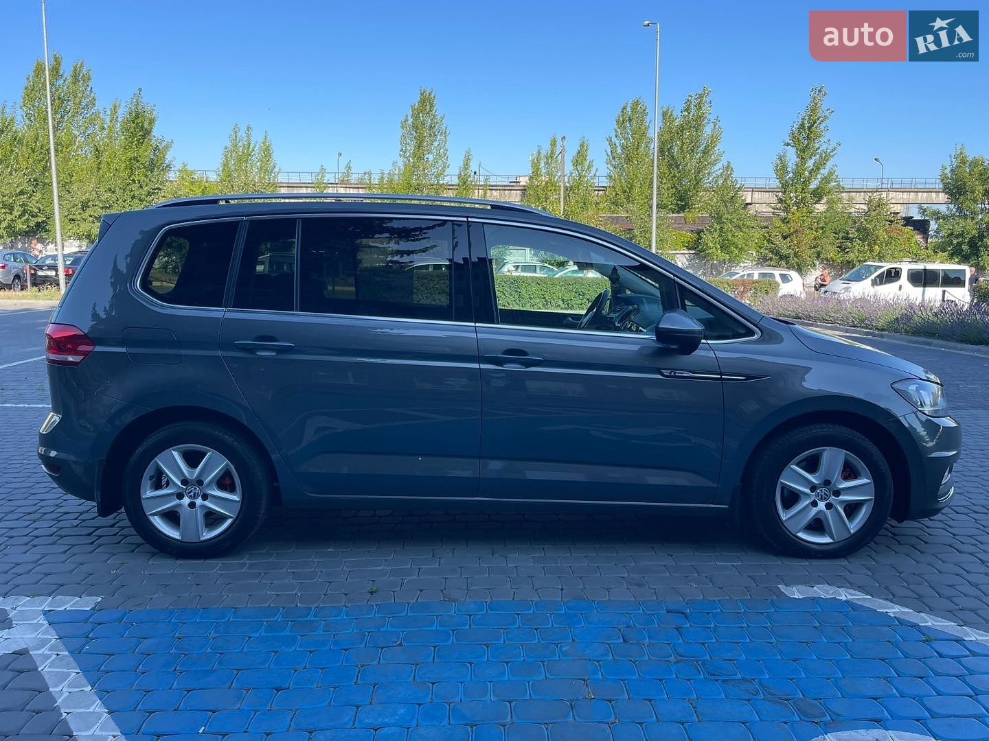 Volkswagen Touran 2016 VIN WVGZZZ1TZHW017804 фото оголошення 13 з 43