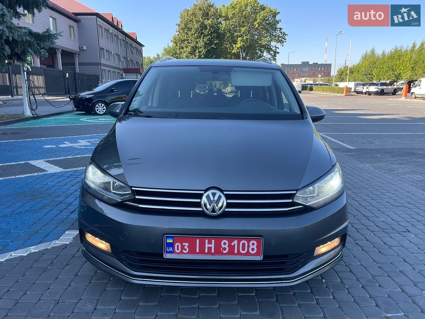 Volkswagen Touran 2016 VIN WVGZZZ1TZHW017804 фото оголошення 17 з 43