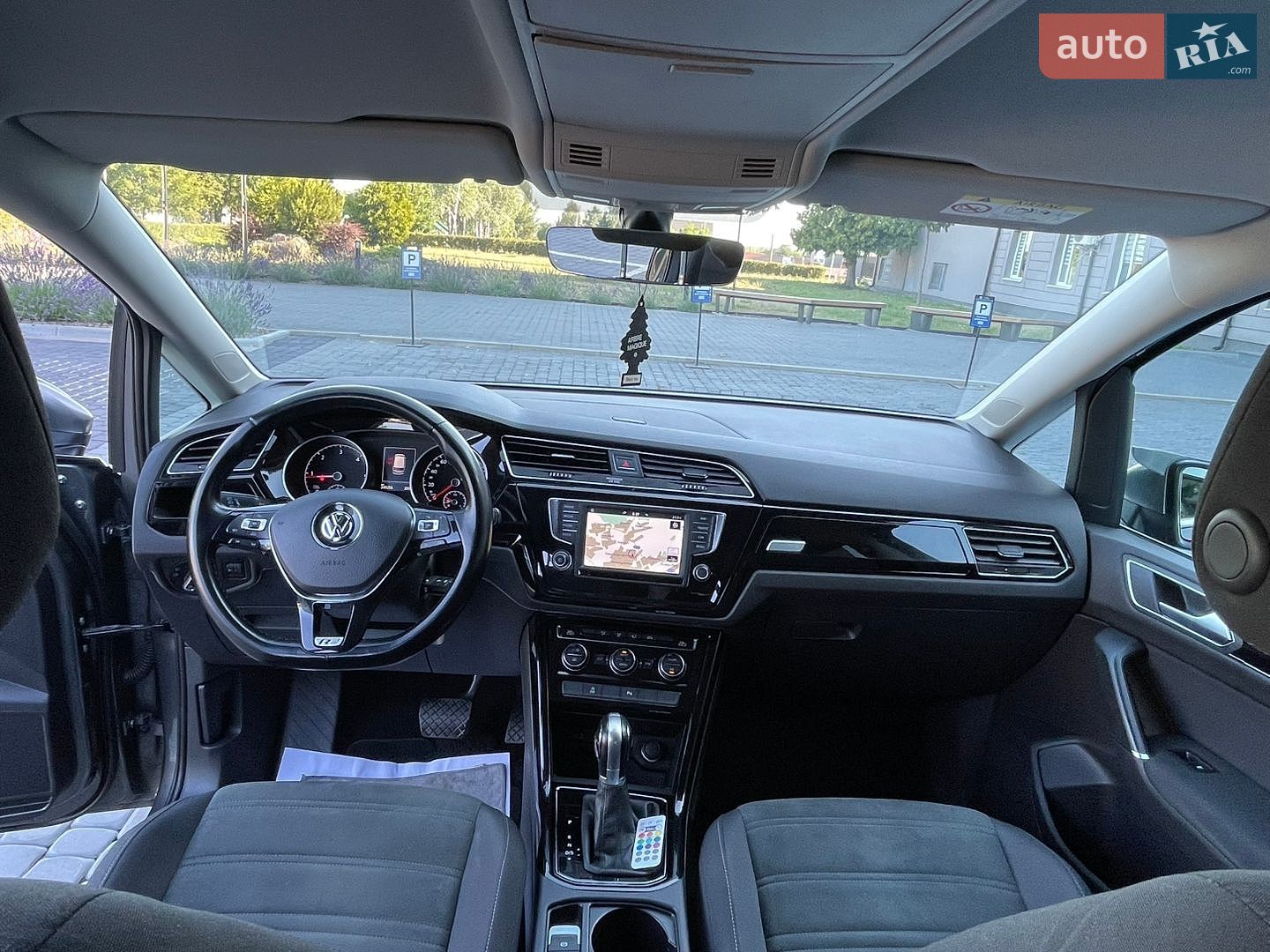 Volkswagen Touran 2016 VIN WVGZZZ1TZHW017804 фото оголошення 30 з 43