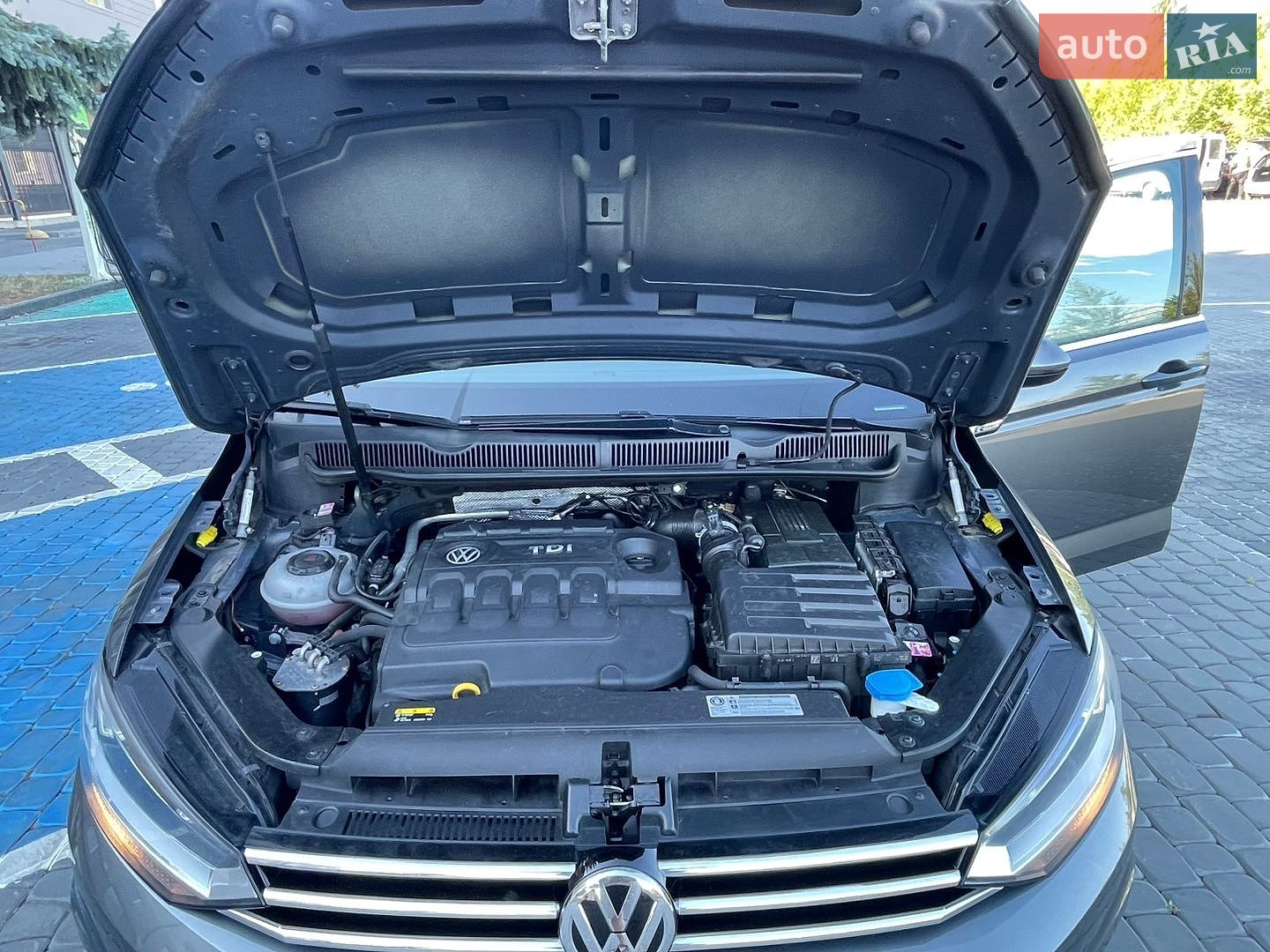 Volkswagen Touran 2016 VIN WVGZZZ1TZHW017804 фото оголошення 42 з 43