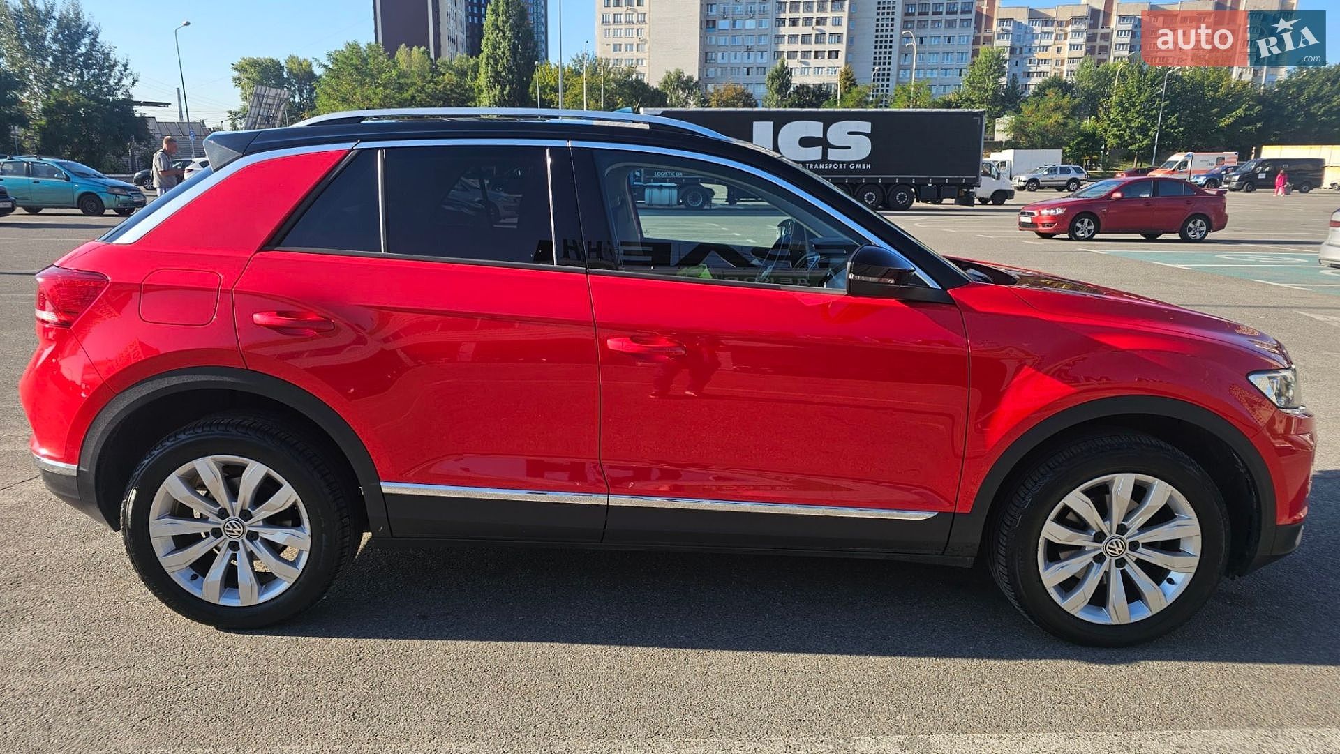 Volkswagen T-Roc 2019 VIN WVGZZZA1ZKV174398 фото оголошення 3 з 21