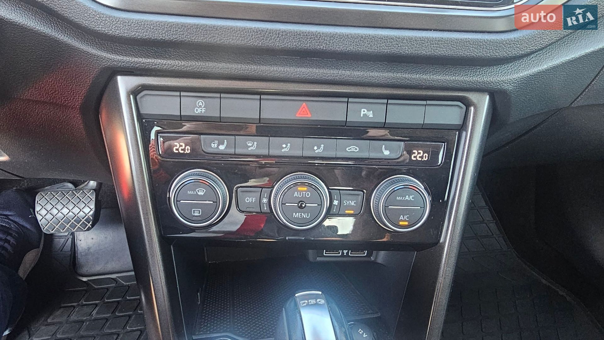 Volkswagen T-Roc 2019 VIN WVGZZZA1ZKV174398 фото оголошення 13 з 21