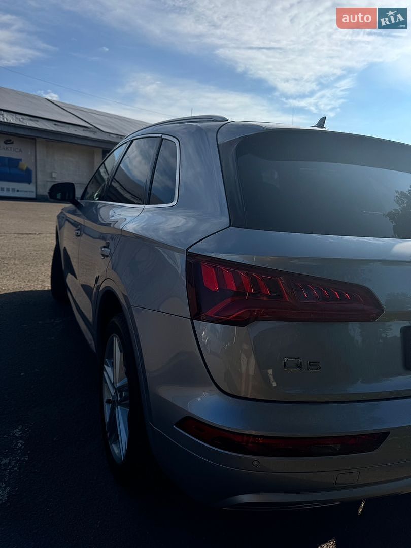 Audi Q5 2017 VIN WA1BNAFY4J2036156 фото оголошення 5 з 24