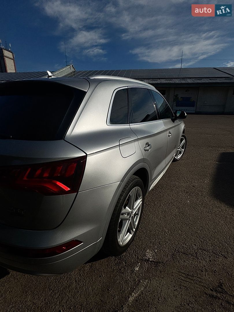 Audi Q5 2017 VIN WA1BNAFY4J2036156 фото оголошення 7 з 24