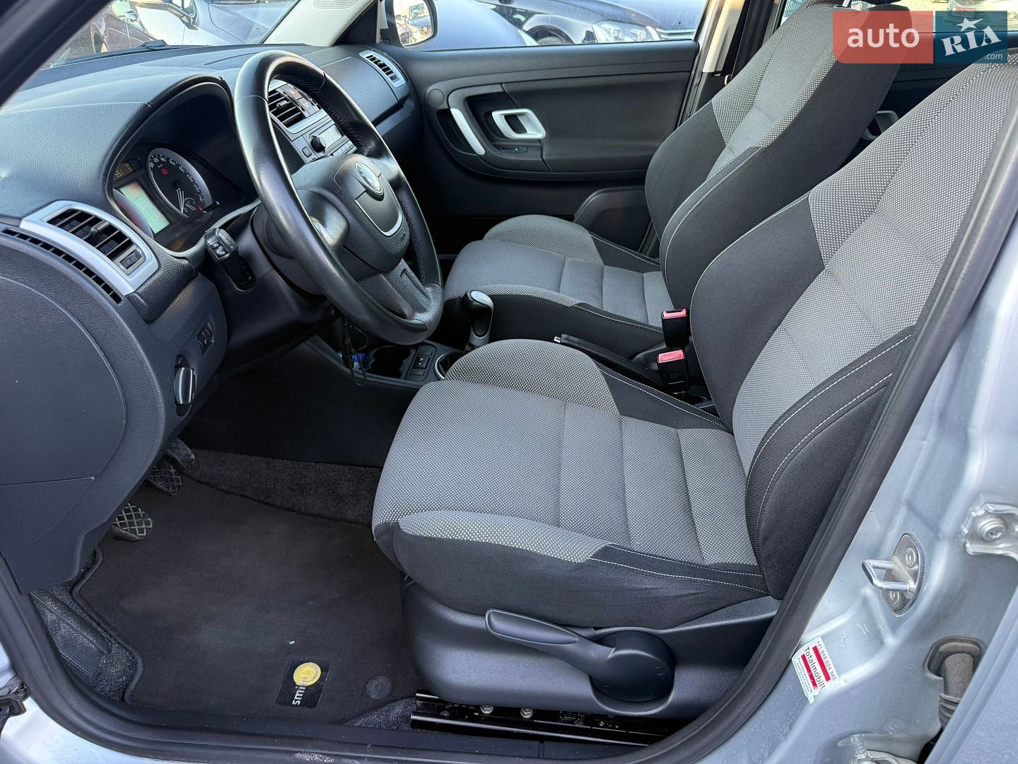 Skoda Fabia 2010 VIN TMBHC25JXA3172771 фото оголошення 41 з 45
