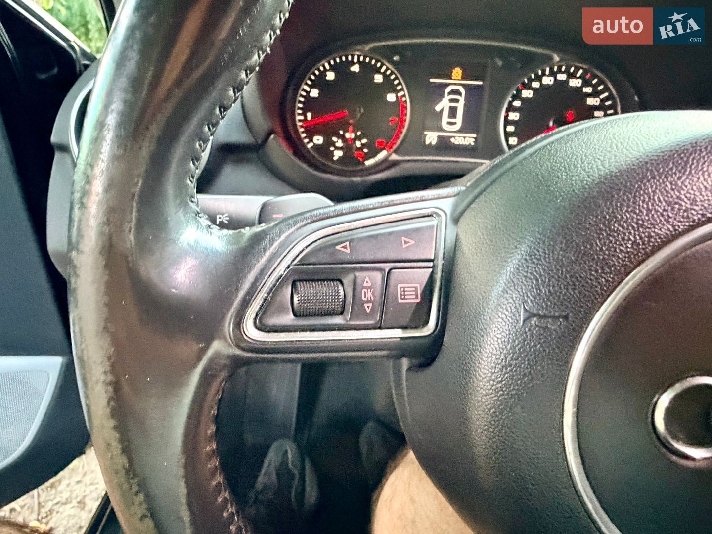 Audi A1 2010 VIN WAUZZZ8X6BB005551 фото оголошення 33 з 46