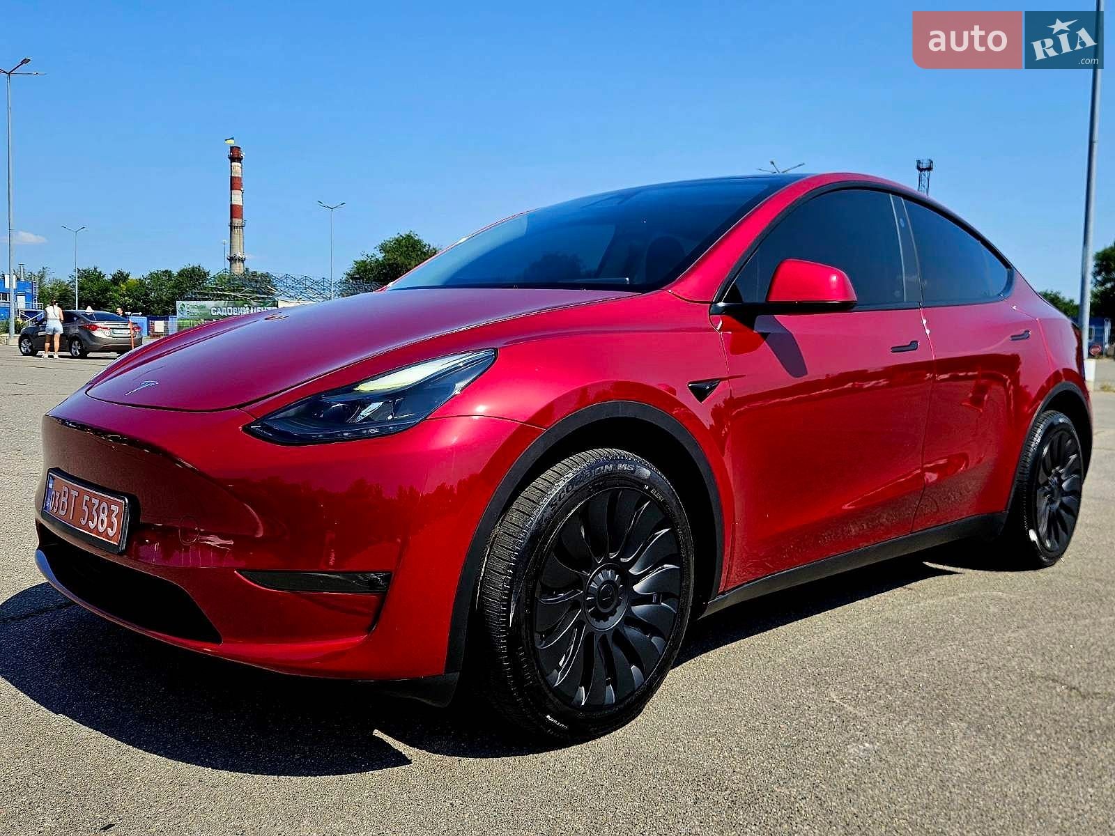 Tesla Model Y 2024 VIN 7SAYGDEE8RA275110 фото оголошення 4 з 34