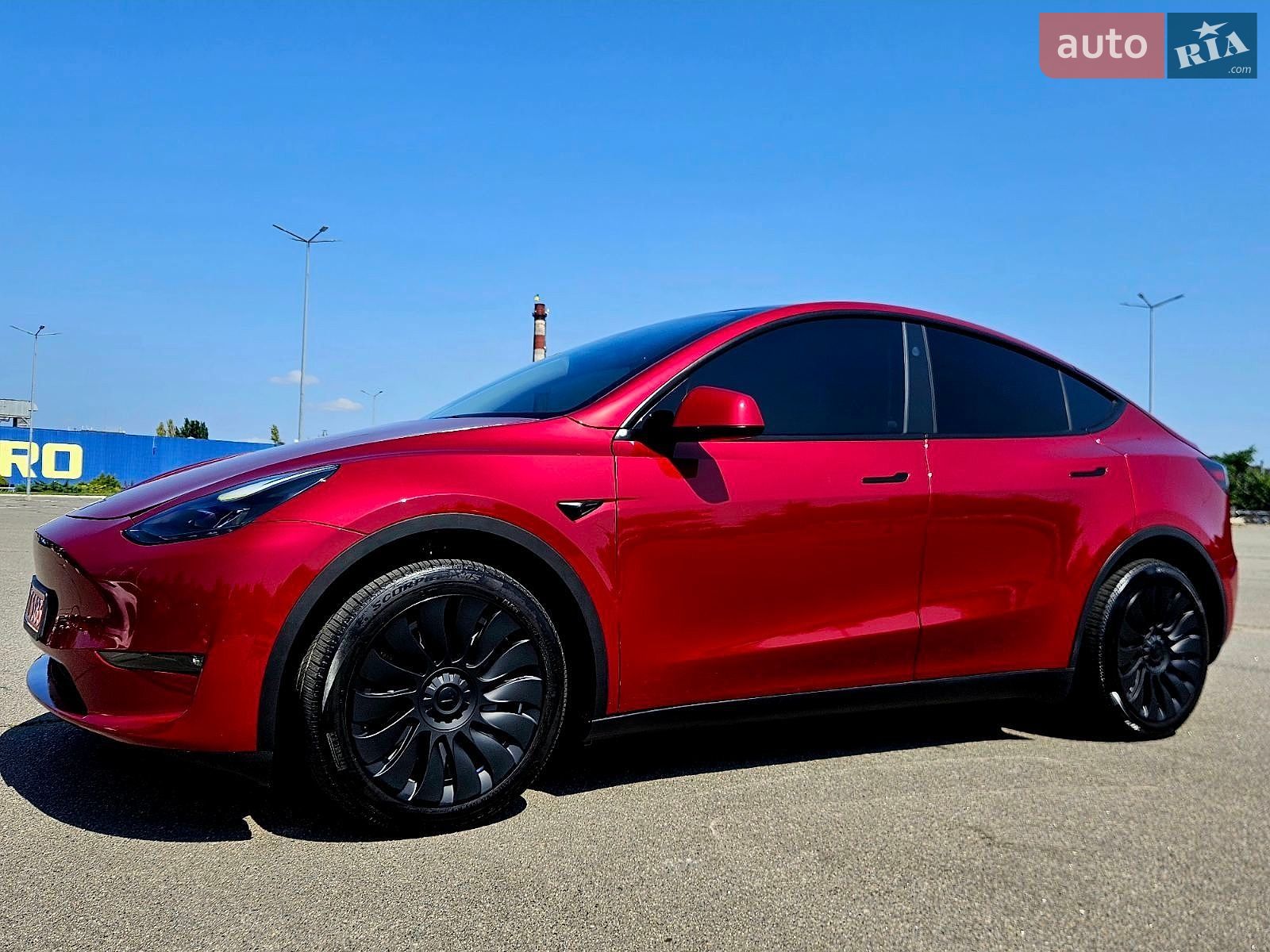 Tesla Model Y 2024 VIN 7SAYGDEE8RA275110 фото оголошення 6 з 34