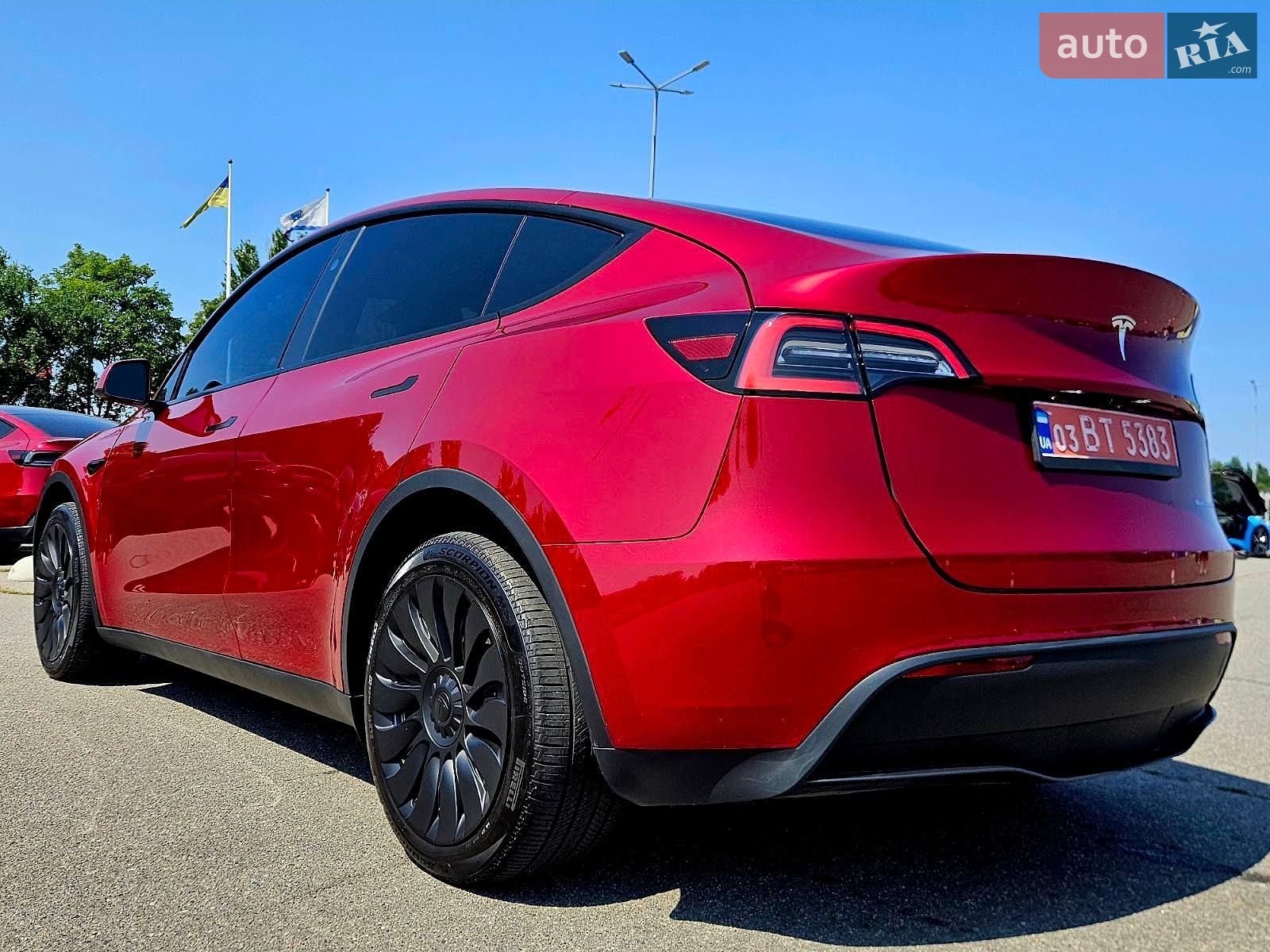 Tesla Model Y 2024 VIN 7SAYGDEE8RA275110 фото оголошення 11 з 34