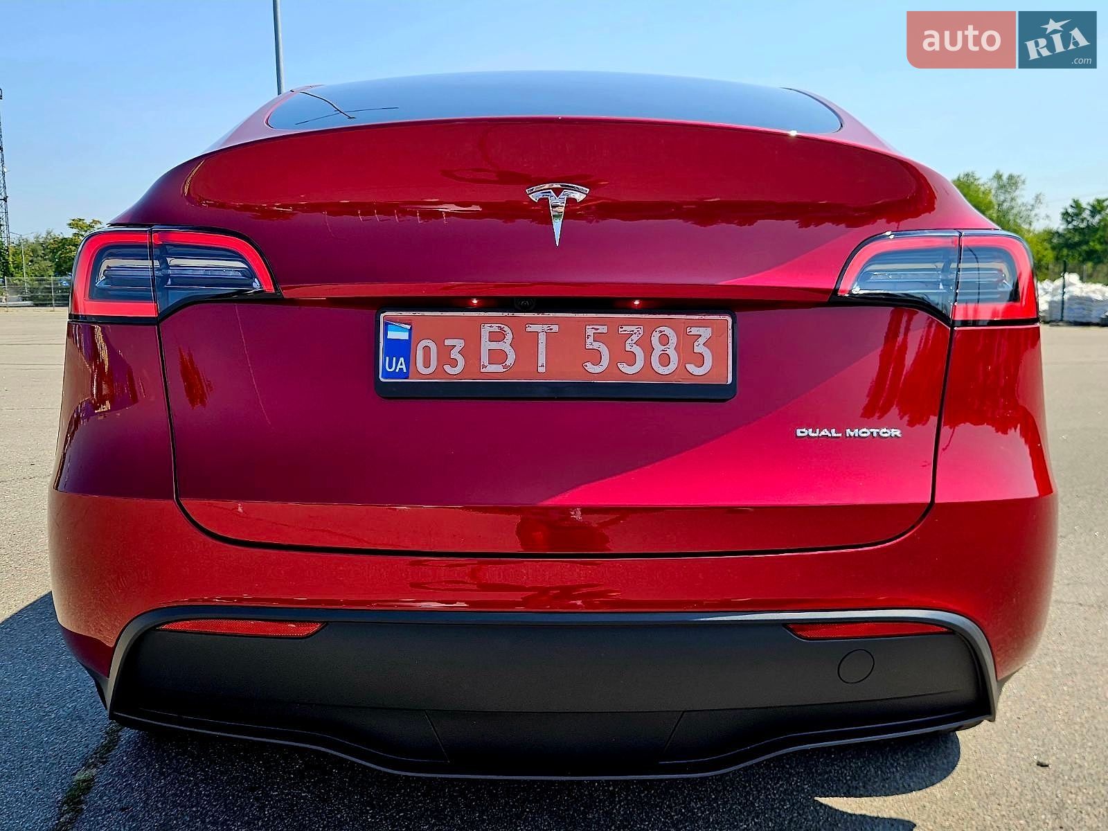 Tesla Model Y 2024 VIN 7SAYGDEE8RA275110 фото оголошення 15 з 34