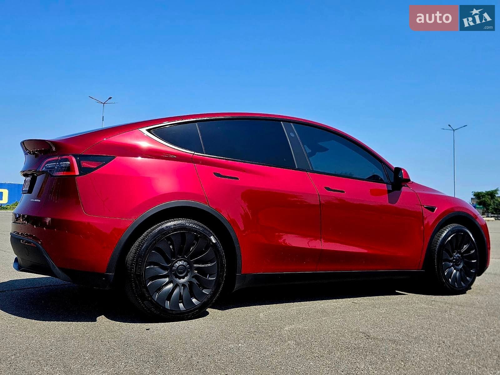 Tesla Model Y 2024 VIN 7SAYGDEE8RA275110 фото оголошення 19 з 34