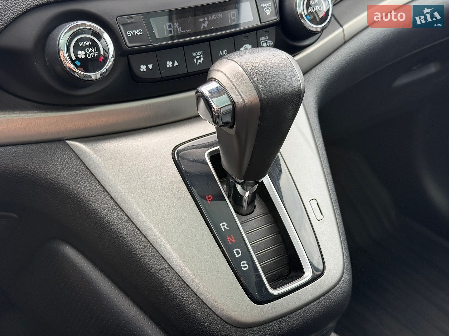 Honda CR-V 2014 VIN SHSRE6890EU009250 фото оголошення 44 з 51