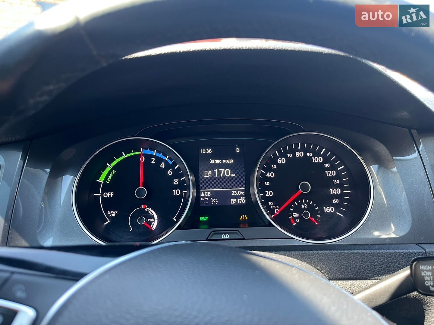 Volkswagen e-Golf 2015 VIN WVWZZZAUZGW907331 фото оголошення 18 з 24