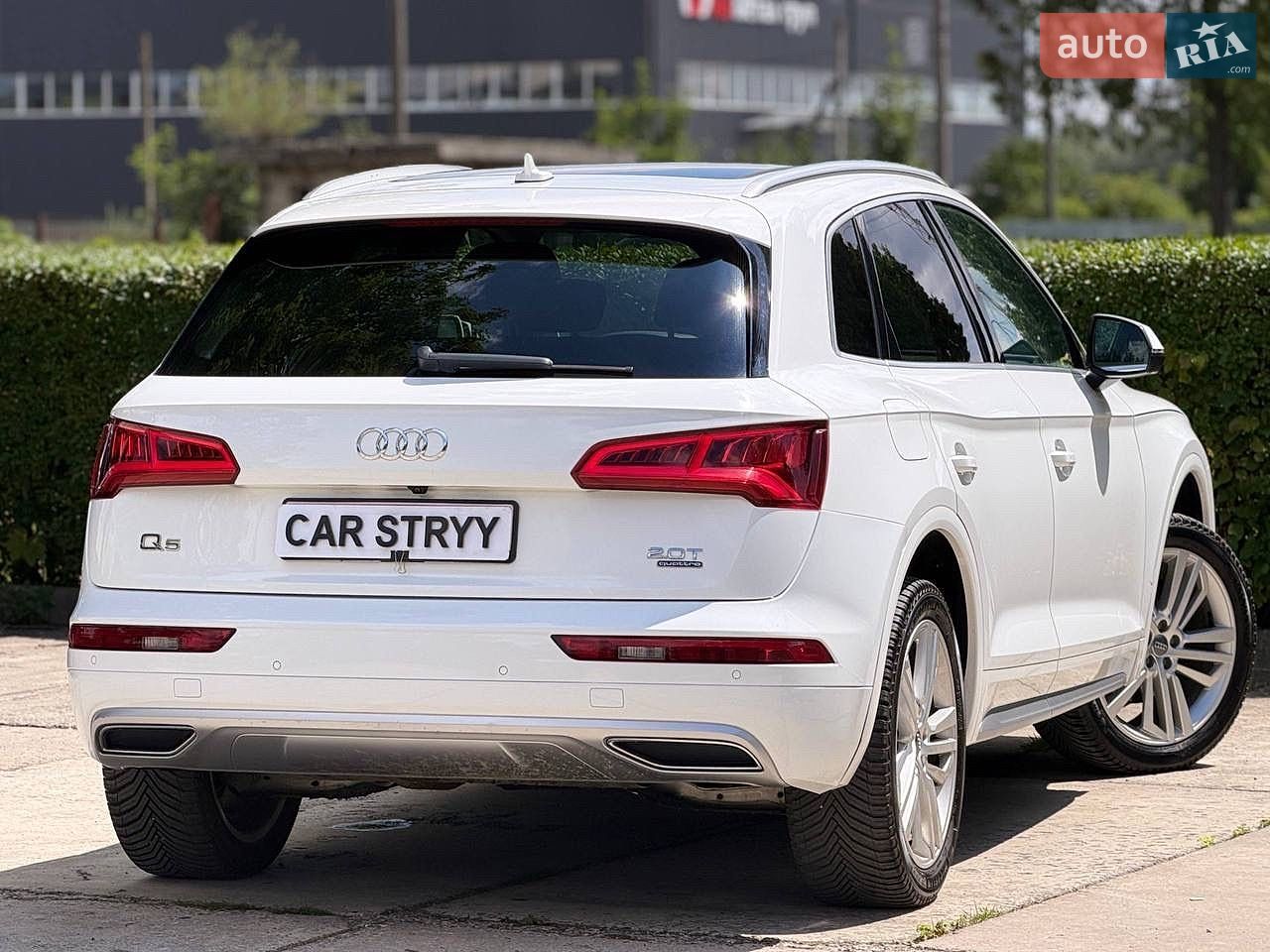 Audi Q5 2018 VIN WA1CNAFY1J2215887 фото оголошення 4 з 78