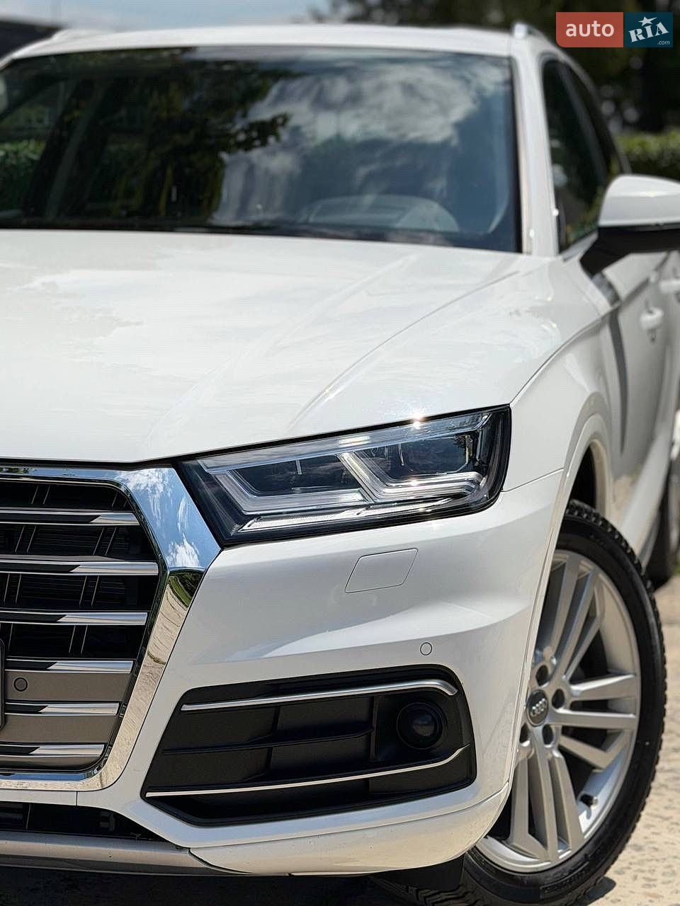 Audi Q5 2018 VIN WA1CNAFY1J2215887 фото оголошення 8 з 78