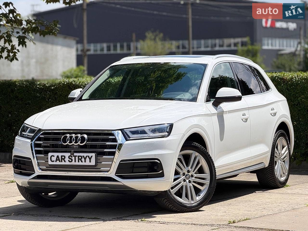 Audi Q5 2018 VIN WA1CNAFY1J2215887 фото оголошення 6 з 78