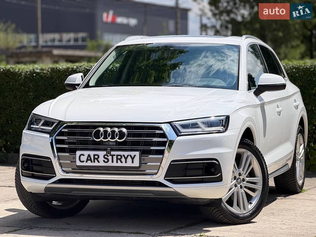 Audi Q5 2018 VIN WA1CNAFY1J2215887 фото оголошення 10 з 78