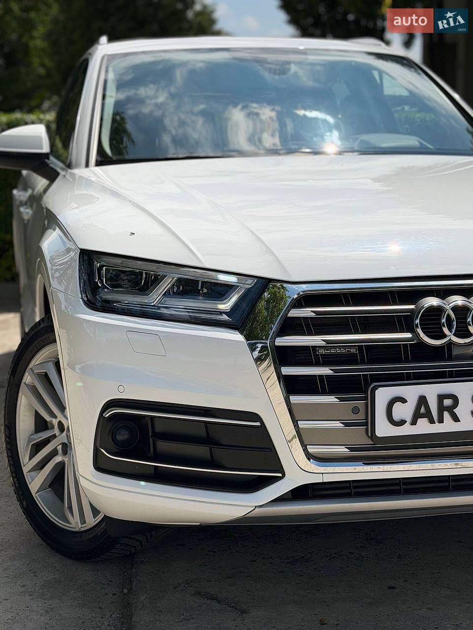 Audi Q5 2018 VIN WA1CNAFY1J2215887 фото оголошення 13 з 78