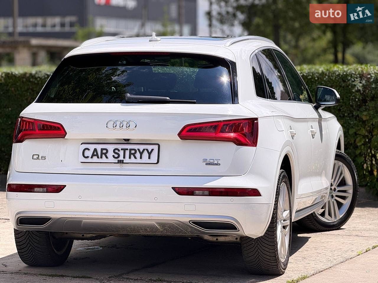 Audi Q5 2018 VIN WA1CNAFY1J2215887 фото оголошення 18 з 78