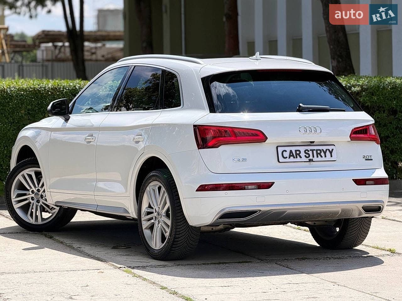 Audi Q5 2018 VIN WA1CNAFY1J2215887 фото оголошення 16 з 78