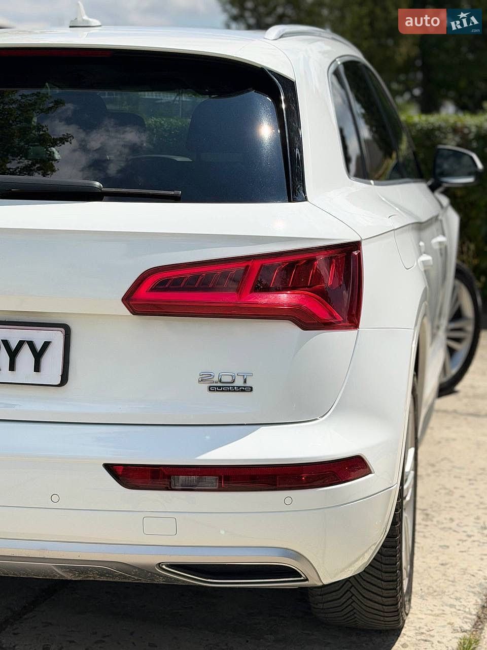 Audi Q5 2018 VIN WA1CNAFY1J2215887 фото оголошення 24 з 78