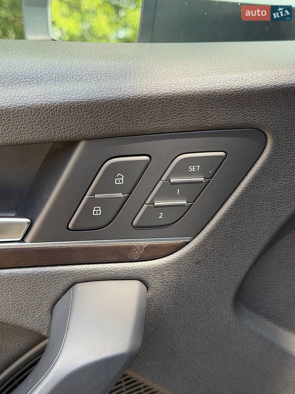Audi Q5 2018 VIN WA1CNAFY1J2215887 фото оголошення 27 з 78