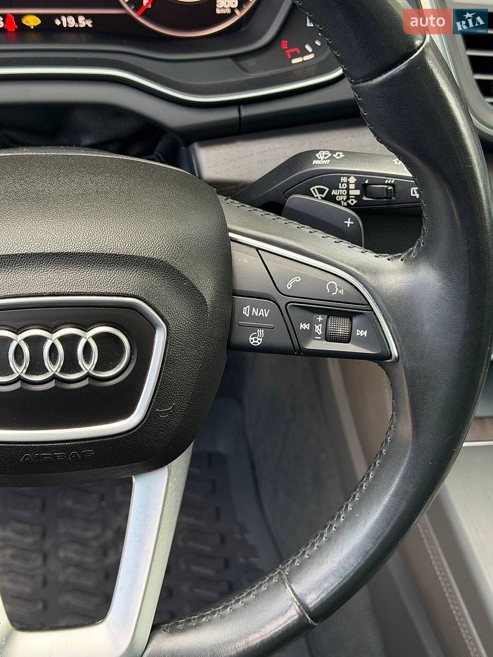 Audi Q5 2018 VIN WA1CNAFY1J2215887 фото оголошення 32 з 78